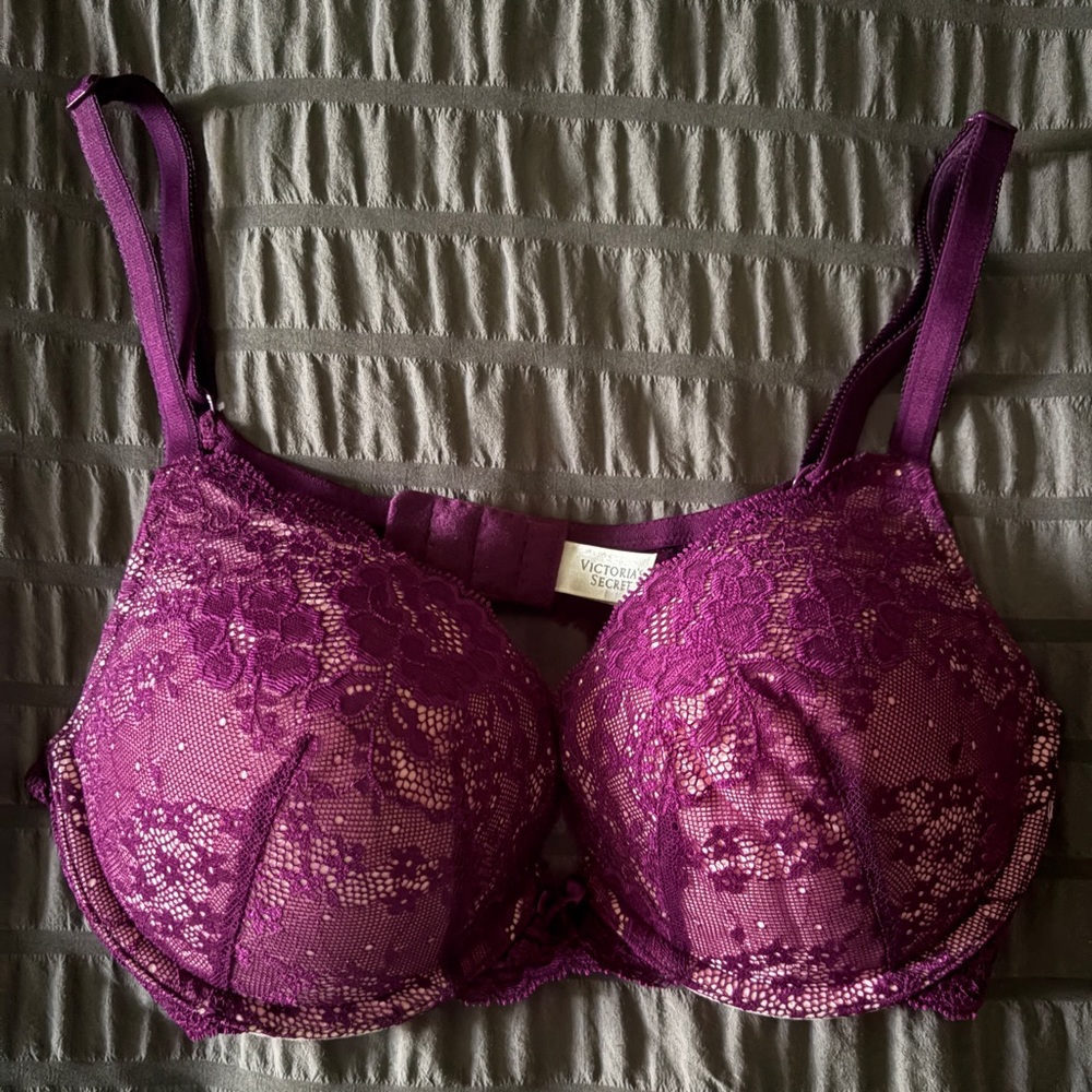 Victoria’s Secret Lace Burgundy Purple Bra 36C